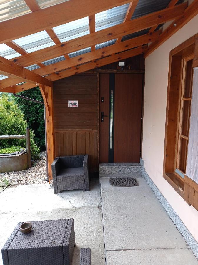 Gospodarstwo Agroturystyczne U Stasikow Spytkowice  Exterior photo